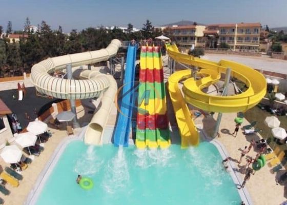 Καλή τιμή Τσουλήθρα νερού H8M Water Park Customzied Anti Corrosion με πολύχρωμα χαρακτηριστικά σε απευθείας σύνδεση