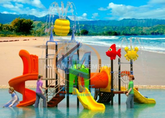 Prezzo buono Parco acquatico di piccole dimensioni Parco giochi divertente 5x3.5m Anti scivoloso per il tempo libero in linea