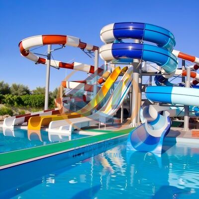 Ein guter Preis. Bunte und aufregende Speed-Spiral-Wasserrutsche für Spaß Online