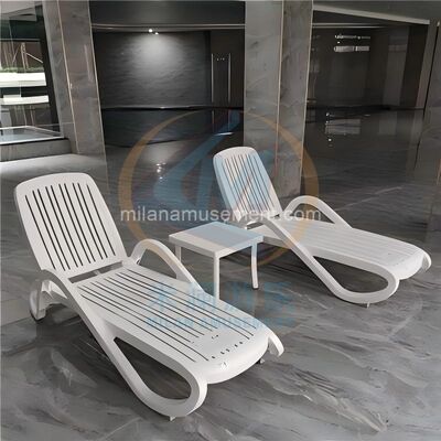 Bon prix Chaise longue pliante en plastique pour s'allonger et s'asseoir en ligne