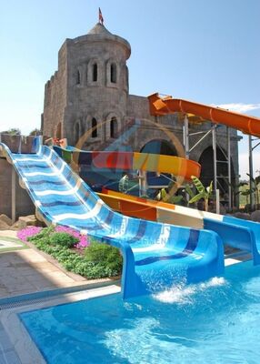 Bon prix Glissières commerciales en fibre de verre glissière en fibre de verre pour piscine en ligne