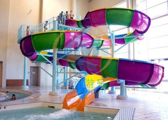 Bon prix Drôle de toboggan à eau incurvé pour une couleur personnalisée passionnante en ligne